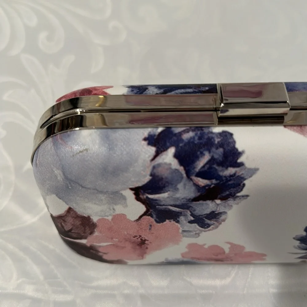 🌟3/$15🌟🎉HP🎉Lulu Thownsend Small Floral Bag - Picture 6 of 10